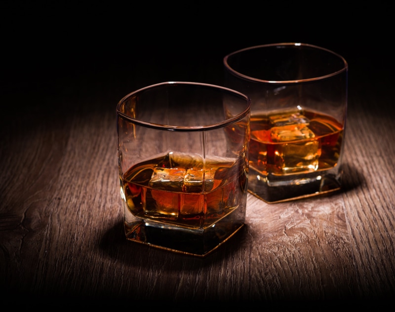 glasses, brandy, cigar, gold Colored, glass - Material, rum, dark, alcohol Abuse, wood - Material, ice, no People, shots, amber, cognac - Brandy, clear