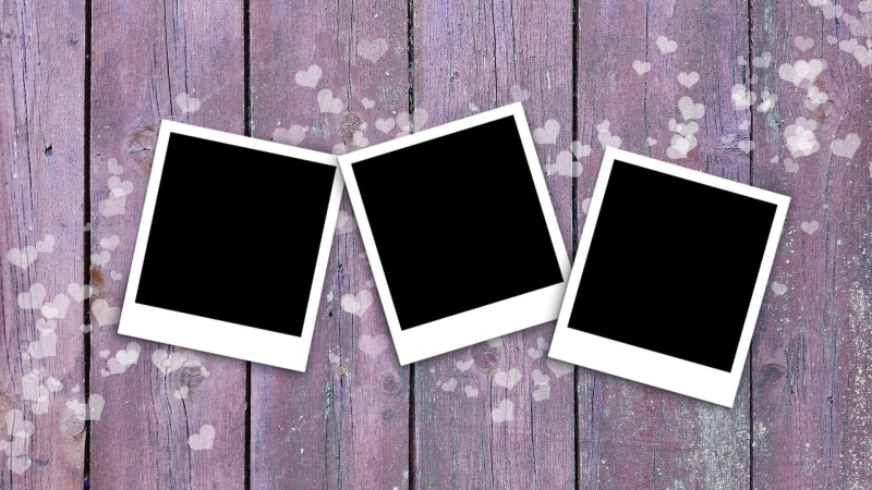 picture frame, group of objects, copy space, shape, wall - building feature, black color, retro styled, photo, blank, photography themes, day, frame, memory