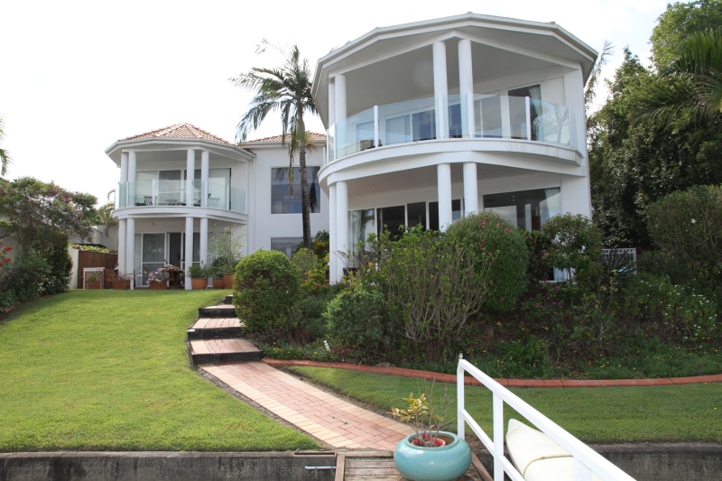 veranda, plant, nature, living room, suburb, built Structure, columnar, residential Building, home, modern, white, painted house, lawn, porch, architecture And Buildings