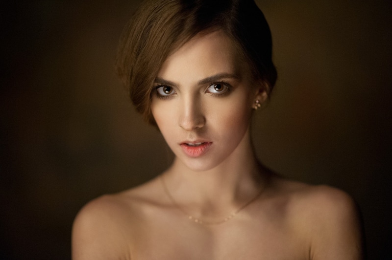 simple background, Maxim Maximov, Victoria Lukina, bare shoulders, portrait, women, 1080P, face