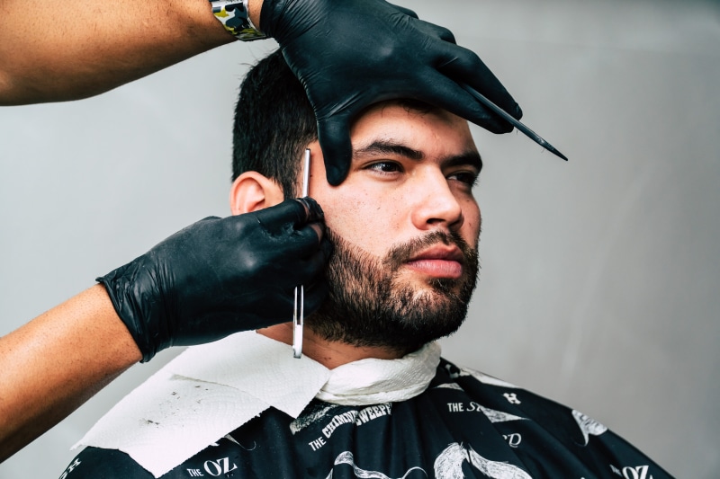 cutting, barber shop, men, human hair, indoors, haircut, beard, barber, beautician, beautiful people, hairdresser, combing, 5K, fashion, Razor, people