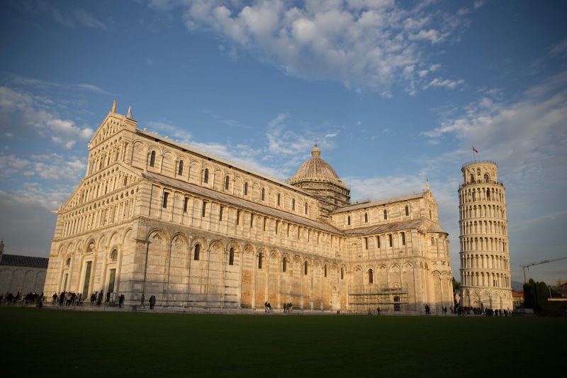 building exterior, landmark, church, tourism, unesco, government, tuscany, european, built structure, view, no people, square, the past, culture, architectural