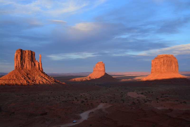 5K, canyon, rock formation, red, semi-arid, arizona, rock, desert, non-urban scene, monument valley, tranquility, photo, remote, butte, cloud - sky, mesa