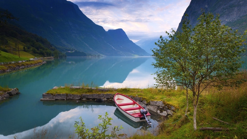 Scenery, Norway, red, Boat, 1080P, white, Mountains, Trees, Nature, Lake, Clouds, Beautiful, punt