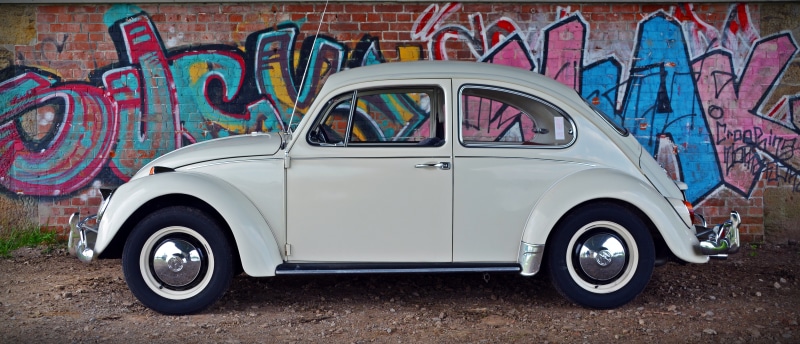 parked, 5K, vw, car, volkswagen vw, beetle, oldtimer, street art, mural, mode of transportation, wall, beside, built structure, old, no people, street
