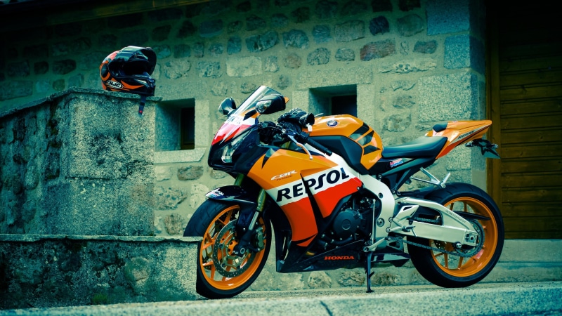 road, land vehicle, motor vehicle, motorcycle, built structure, motor scooter, helmet, 4K, street, transportation, outdoors, stationary, honda, crash helmet