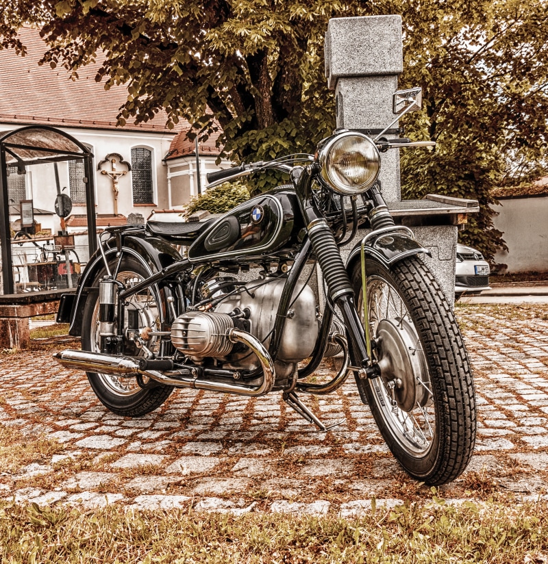 street, tree, motorcycle, stationary, tire, 2K, lifestyle, motor, vehicle, bmw, speed, building exterior, summer, moto, outdoors, transportation, adventure