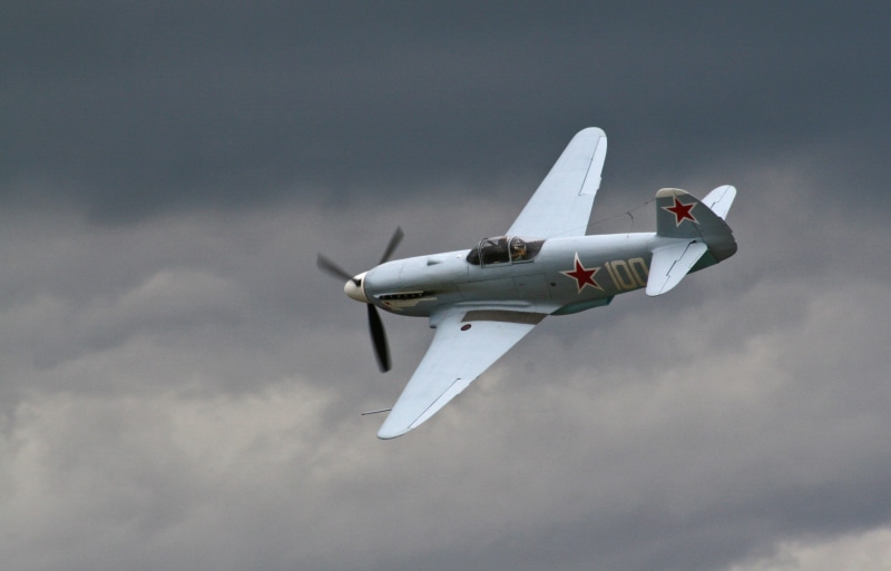 bi, plane, army, airplane, fighter, white, aircraft, war, cockpit, single object, mode of transportation, air Vehicle, on the move, aerospace industry