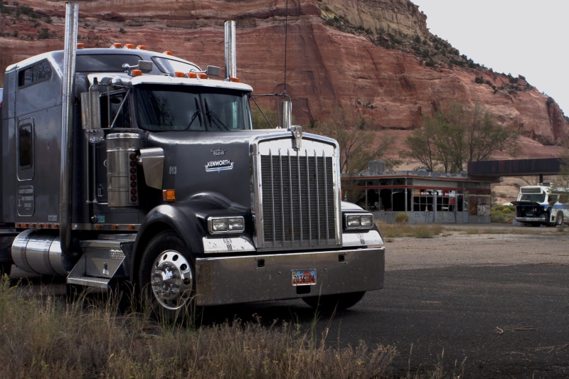 no people, mode of Transport, tractor trailer, freight Transportation, semi-Truck, land Vehicle, commercial land vehicle, outdoors, architecture, nature