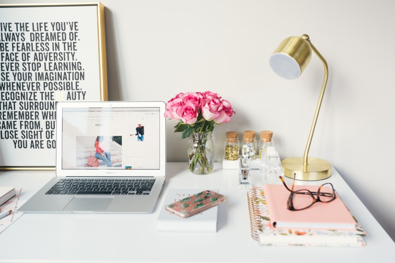 minimal, furniture, laptop, colored, flowering plant, 5K, computer, spiral, indoors, publication, note pad, glass, white, blog, flower, desk, electric lamp