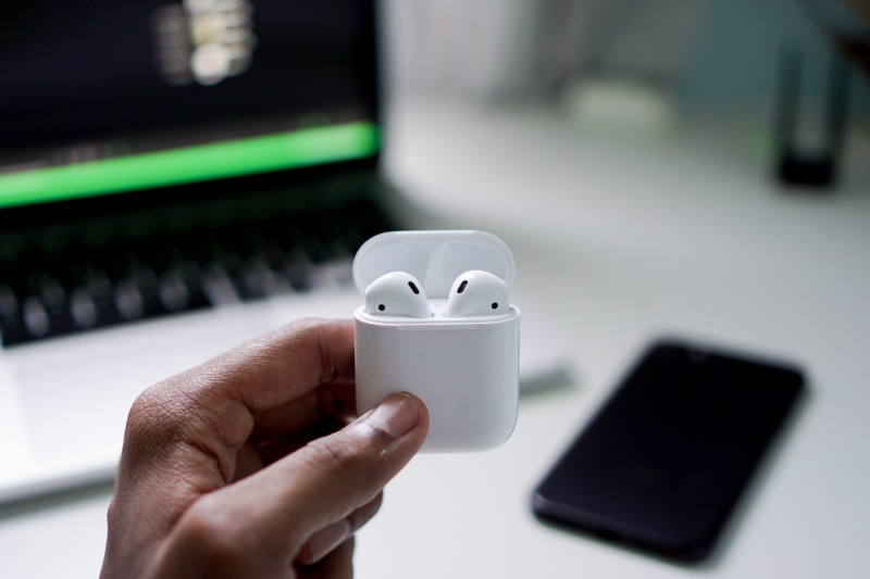 bluetooth, indoors, connection, case, mobile phone, keyboard, human body part, computer equipment, wireless, hand, finger, technology, smart phone, human hand