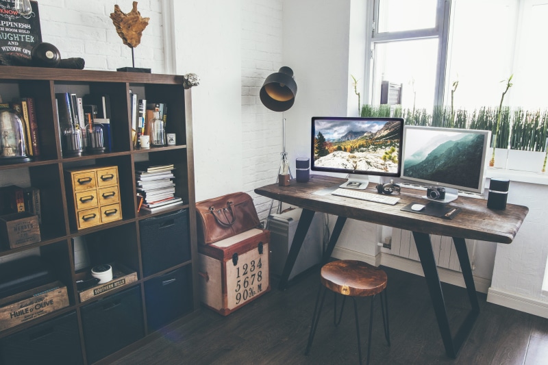 5K, near, cube, two, room, workspace, table, flat, monitor, brown, chair, workspacehome office, no People, music, interior, home Interior, architecture