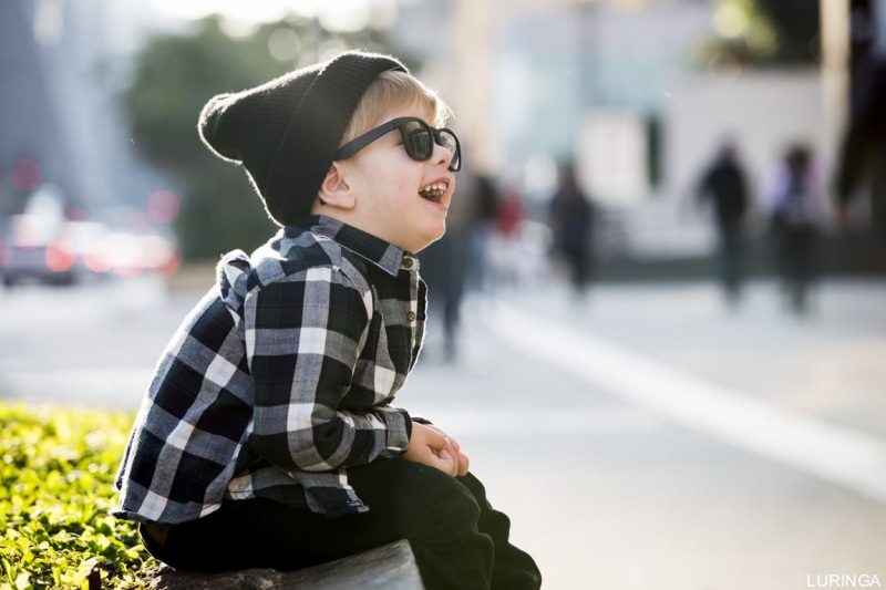 Canon  EOS, shirt, beautiful, toca, wearing, hat, fashion, cute, urban Scene, Shoot, print, green, vans, 480P, one Person, beside, childrens, Fotografia