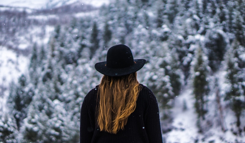 caucasian Ethnicity, 5K, snow, person, beauty, real people, females, women, leisure activity, hairstyle, plant, coat, beautiful, cold temperature, young Adult