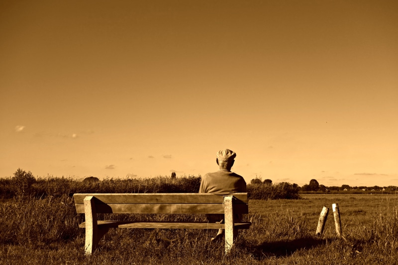 field, real people, casual clothing, beauty in nature, seated, caucasian Ethnicity, old man, photography, seat, farm, person, grayscale, nature, plant