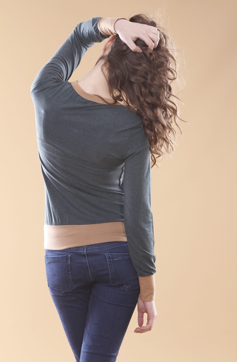 gray, lifestyles, studio shot, denim, studio, woman, young model, blue, womens, one person, rear, three quarter length, long, back, young, adult, photo