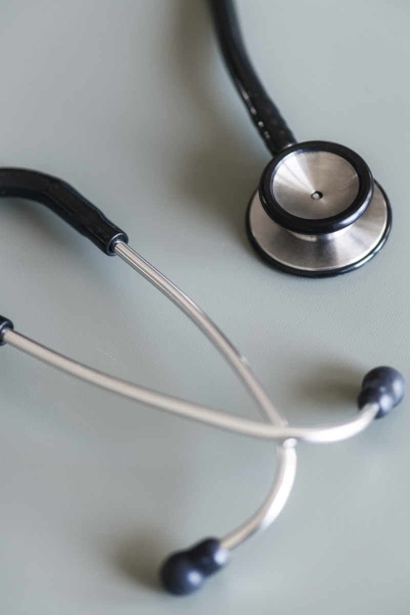 close-up, measurement, cardiac, gray background, silver, technology, instrument, indoors, equipment, heartbeat, medical instrument, sick, treatment, studio shot