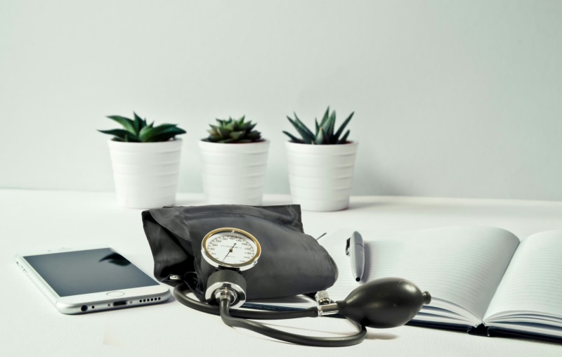 work, service, healthy, paper, studio shot, iphone, book, telephone, table, medical care, publication, furniture, clock, pressure, 2K, desktop, monitor