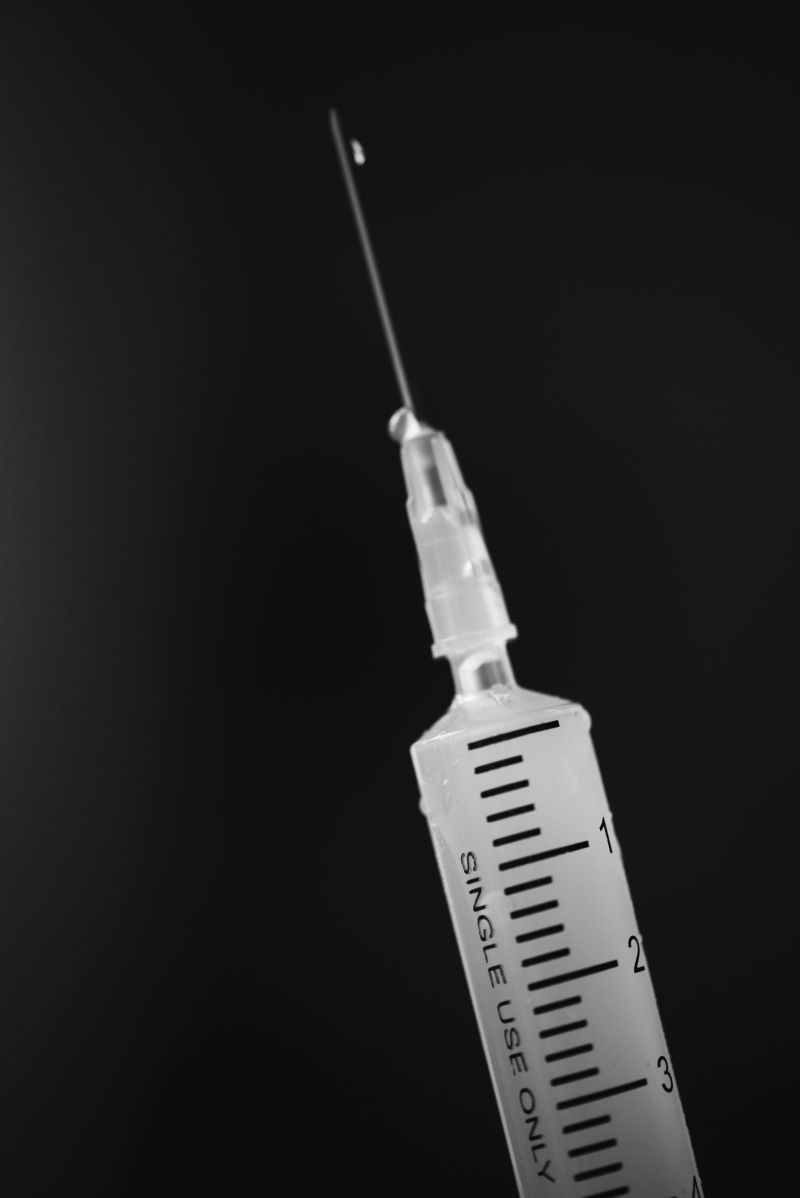 injecting, studio shot, pharmacy, pharmaceutical, therapy, indoors, cut out, laboratory, antibiotic, tool, black and white, no people, illness, liquid