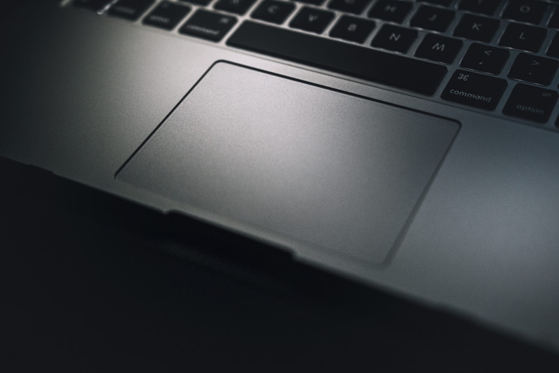 apple, close-up, still life, commercial, digital, portable information device, computer part, technology, computer keyboard, letter, detail, silver colored