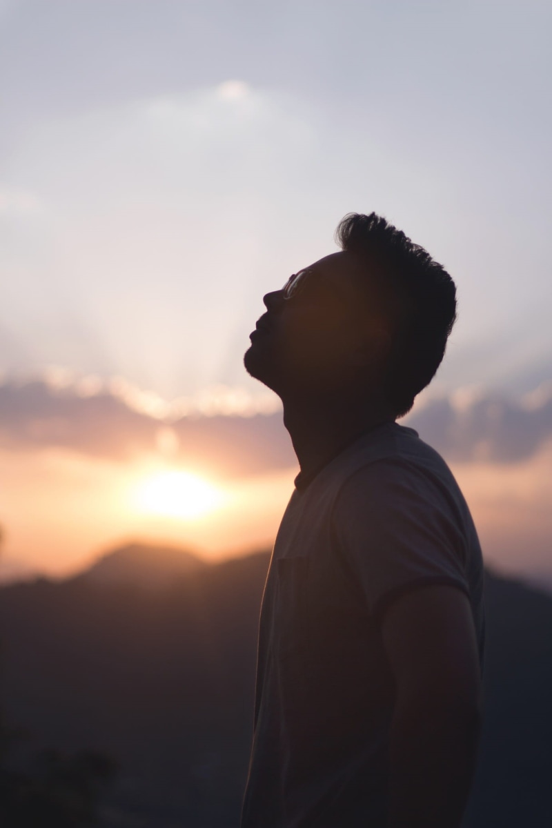 leisure activity, one person, silhouette, gray, lifestyles, tranquility, 1080P, standing, hiking, cloud - sky, black, sun, tee, male, people, contemplation