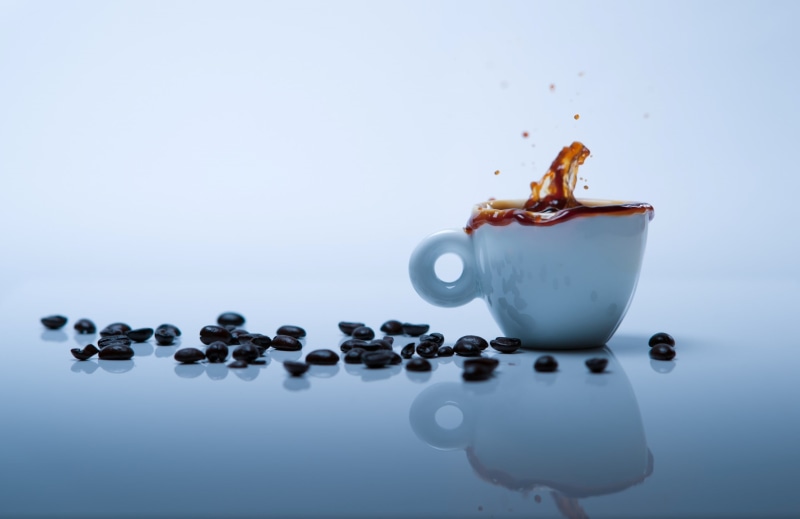 coffee cup, close-up, splashing, mug, white background, brown, ceramic, blue background, crockery, set, 2K, indoors, white, still life, tea, drink, blue