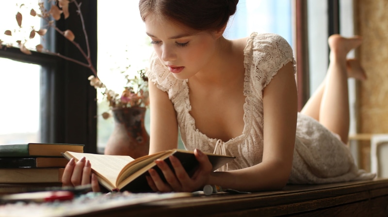 Kate Kostyanetskaya, books, activity, barefoot, waist up, women, young adult, lifestyles, looking, looking down, table, education, literature, young women