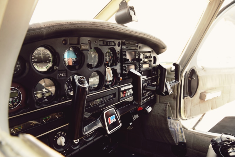 day, plane, technology, controls, interior, control, pilot, transportation, piper cherokee, pdk, luxury, air vehicle, private plane, speedometer, travel