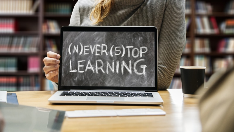 wireless technology, computer, 4K, books, connection, smile, school, woman, using laptop, western script, publication, success, book, library, technology