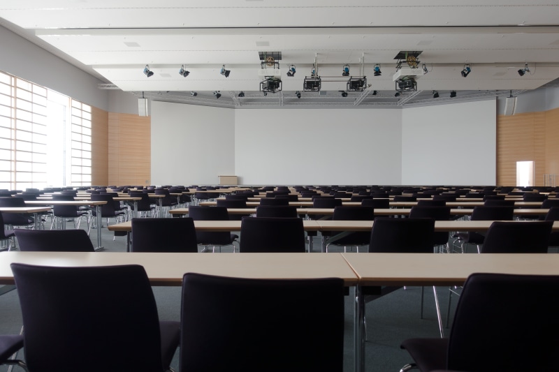 white, table, empty, lecture Hall, building, classroom, inside, auditorium, wood, modern, room, furniture, seat, indoors, arrangement, presentation, convention center