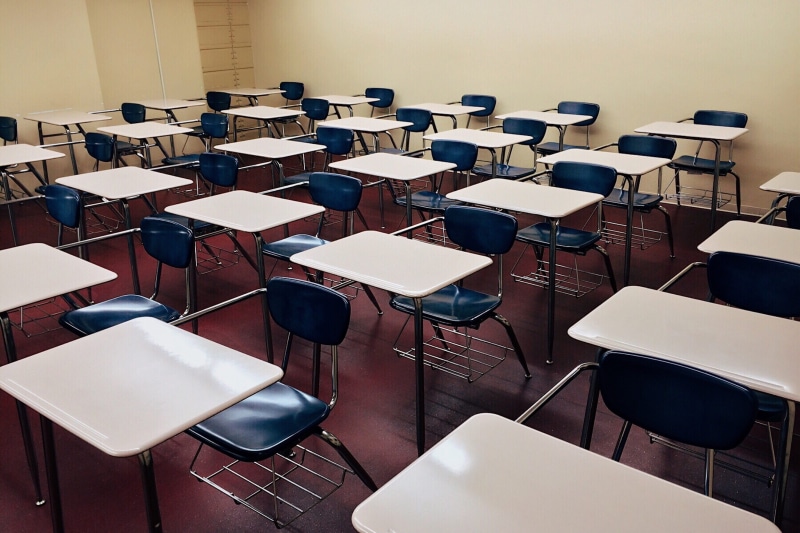 indoors, desk, 2K, seat, student, school building, modern, school, arrangement, college, rows, lecture, auditorium, orderly, contemporary, table, room