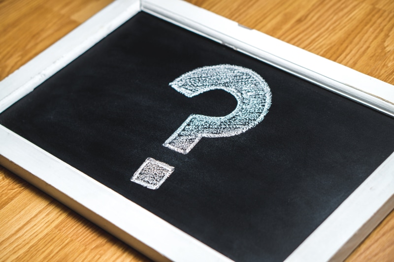 no people, connection, wood - material, internet, chalk board, studying, ask, analysis, confusion, school, digital tablet, symbol, why, question mark, wooden background