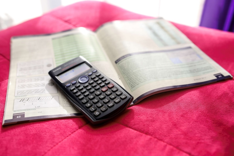 communication, science, class, no people, studying, calculator, lecture, education, indoors, 4K, business, close-up, still life, technology, university
