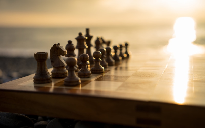 chess piece, chess board, game, knight - chess piece, Sports, no people, close-up, 2K, arts culture and entertainment, chess, brown, challenge, selective focus