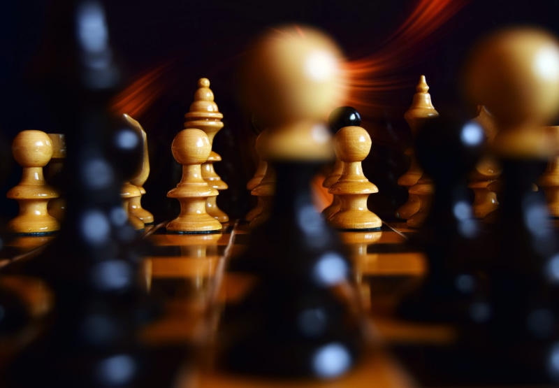 play, 5K, skill, king - chess piece, board game, contemplation, no people, indoors, knight - chess piece, black, leisure games, move, intelligence, strategy