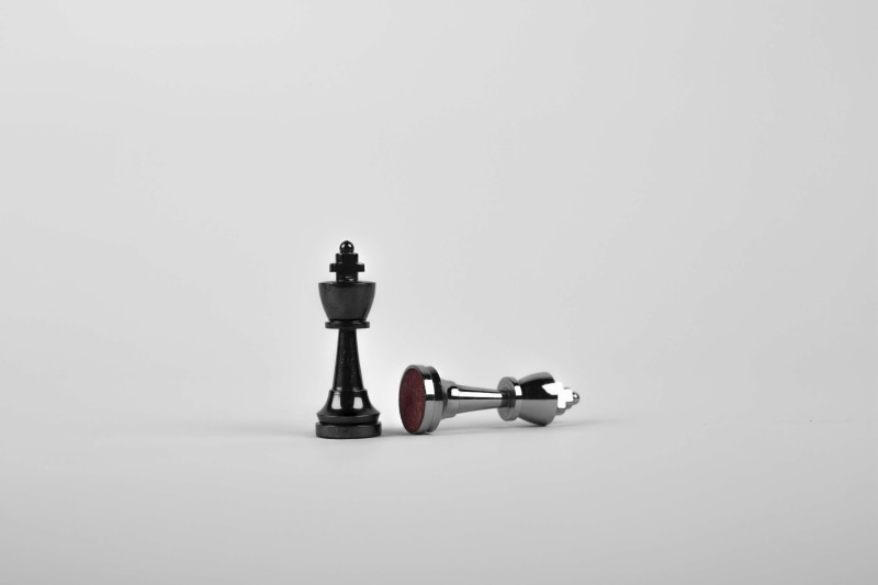chess piece, win, game, chess, 4K, copy space, reflection, indoors, close up view, single object, shadow, chess pieces, black, man made object, simplicity