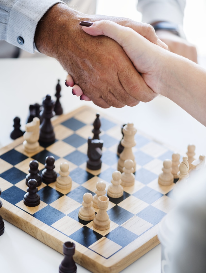 leisure games, chessboard, indoors, intelligence, mind game, human limb, man, 5K, chess board, strategy, finger, pawn - chess piece, chess pieces, board game