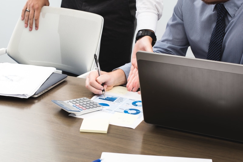 Meetings, occupation, Ecommerce, sitting, Desk, 4K, Presentation, laptop, corporate business, Office, finance and economy, finance, computer, paperwork
