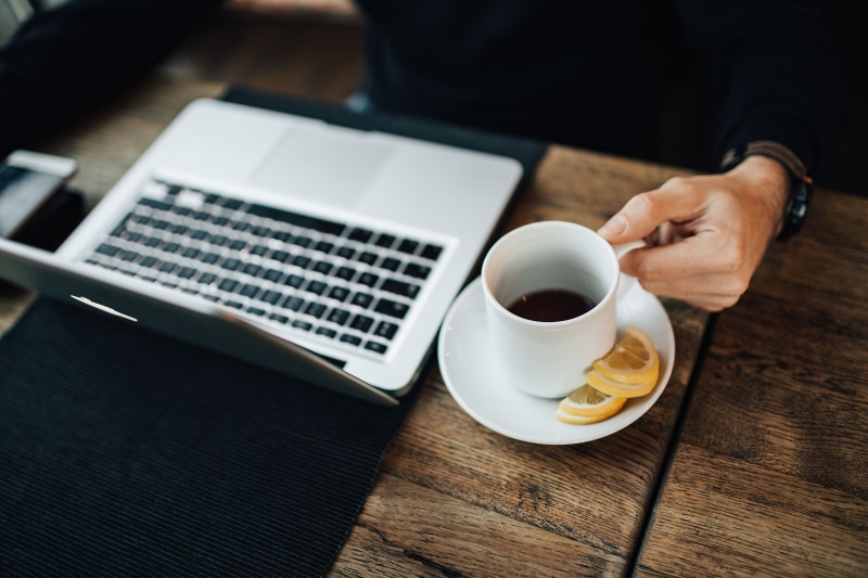 5K, coffee - Drink, working, coffee shop, drink, Entrepreneur, table, food and drink, man, interior, laptop, connection, Modern, human Hand, architect