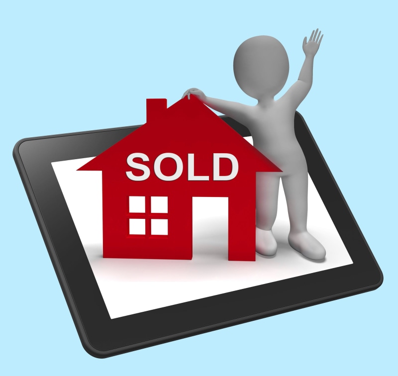 symbol, sellers, male likeness, sold, meaning, capital letter, online, sign, buyers, sell, real estate, sale, studio shot, blue background, estate, red