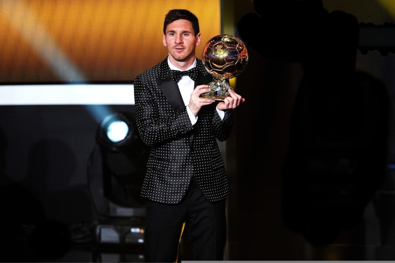 Football, drink, glass, young men, Lionel Messi, messi, event, Awards, nightlife, people, holding, two people, front view, smiling, alcohol, 2K, Sport