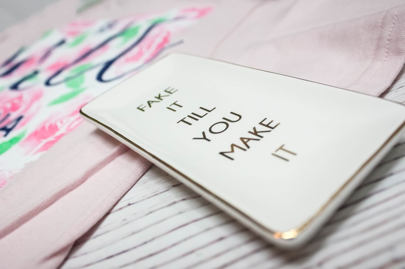 4K, selective focus, paper, text, note pad, business, life, adulthood, motivation, communication, dreams, book, studio shot, close-up, goal, still life