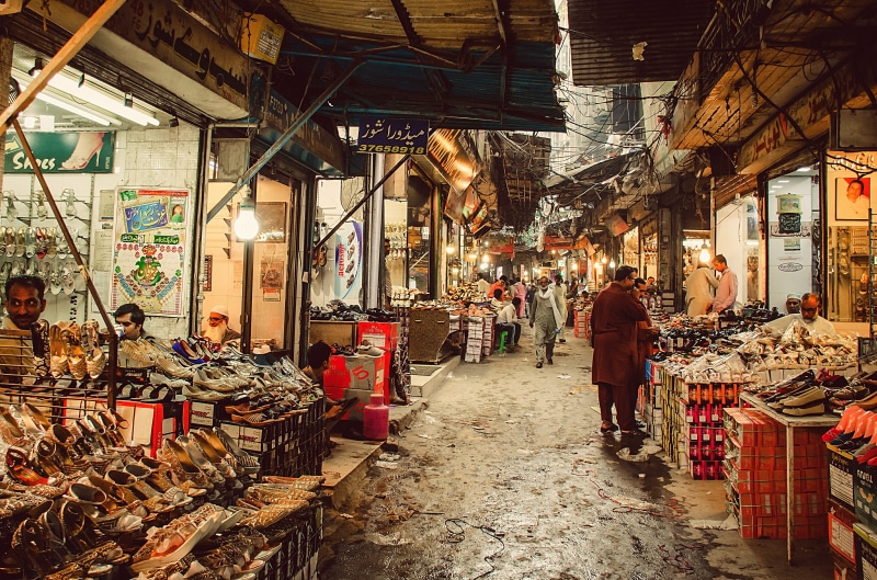 metropolis, architecture, pakistan, real people, street, culture, buying, adult, shop, chair, old market, variation, retail, furniture, 2K, choice, business