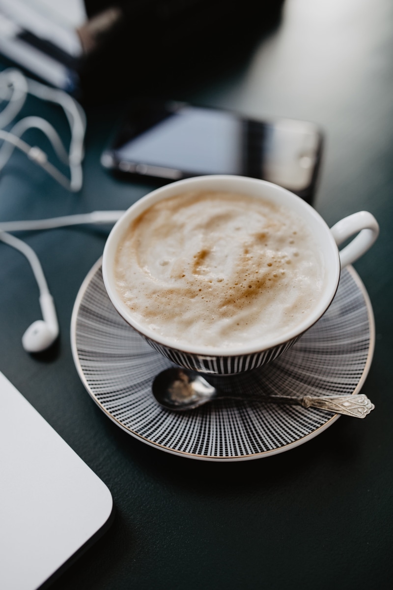 saucer, male, froth, designer, 5K, computer, cappuccino, mug, non-alcoholic beverage, indoors, cup, coffee, no people, cappucino, desk, home office, working