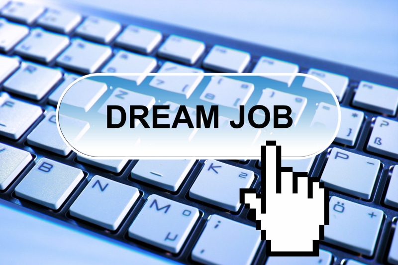the media, computer keyboard, blue, text, keys, communication, online, global communications, data, business, computer network, application, computer key