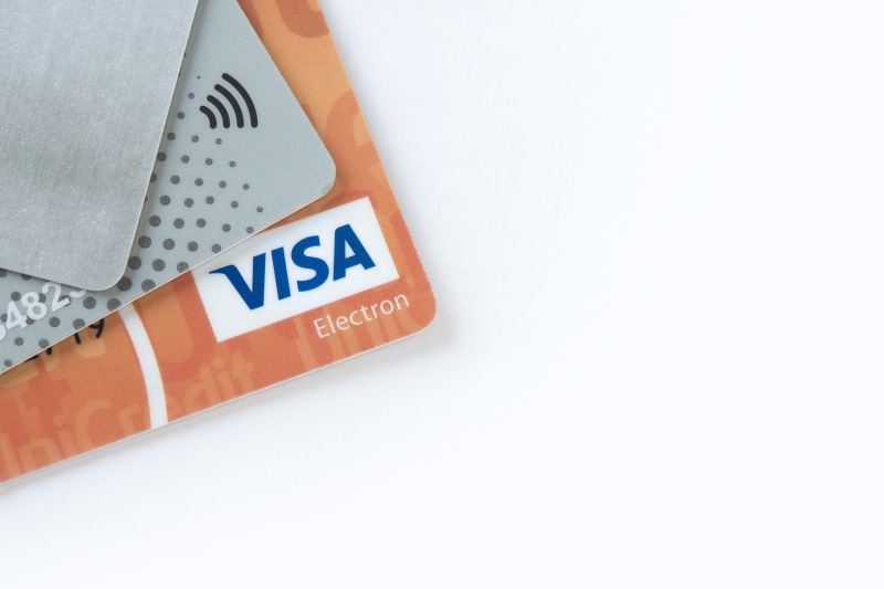 close-up, banking, white, bank, credits, payment, consumerism, credit card, cut out, debit card, trade, western script, single object, electronic payments