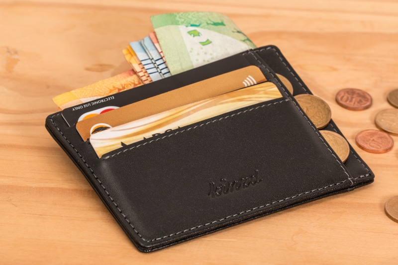 surface, commerce, financial, publication, rich, brown, leather, financial planning, investment, paying, purse, budget, shopping, economy, 5K, pay, buy