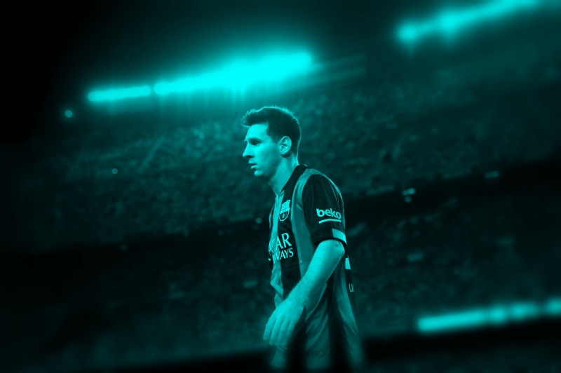 real people, sport, waist up, casual clothing, athlete, light - natural phenomenon, young adult, 1080P, men, one person, soccer, nightlife, side view