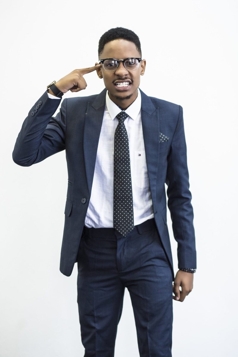 coach, tie, corporate, only men, professional Occupation, 5K, job, office, indoors, businessman, confidence, Mentor, three quarter length, motivation