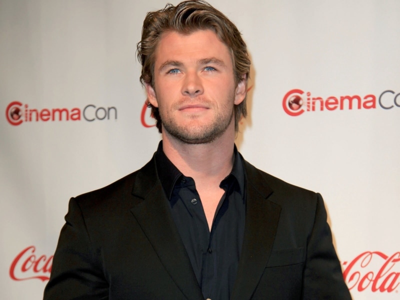 adult, new York State, man, responsibility, standing, red Carpet, males, new York City, business, one person, manhattan - New York City, chris hemsworth